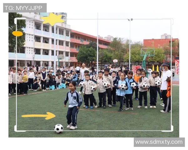 小学足球舞蹈视频展示孩子们的活力与创造力，快乐运动从小开始